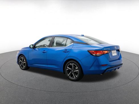 Used 2025 Nissan Sentra SV FWD image 5