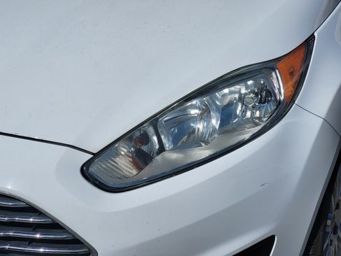 Used 2014 Ford Fiesta Titanium image 8