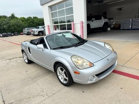 Used 2003 Toyota MR2 RWD image 1
