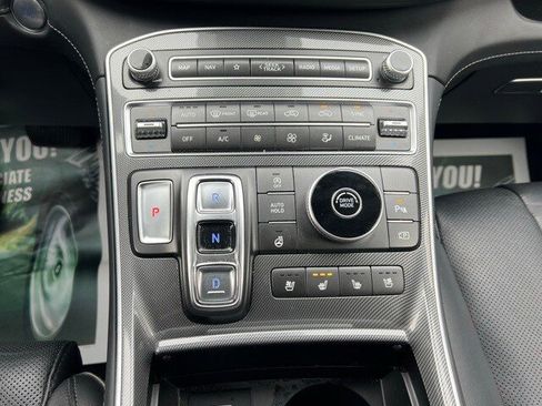 Used 2023 Hyundai Santa Fe Limited image 16