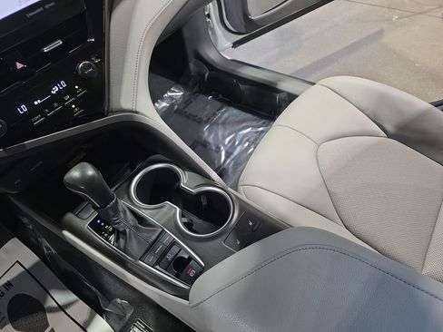 Certified 2023 Toyota Camry XLE FWD image 23