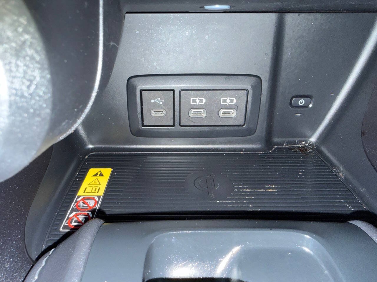 Used 2024 Toyota Venza LE AWD/4WD image 37