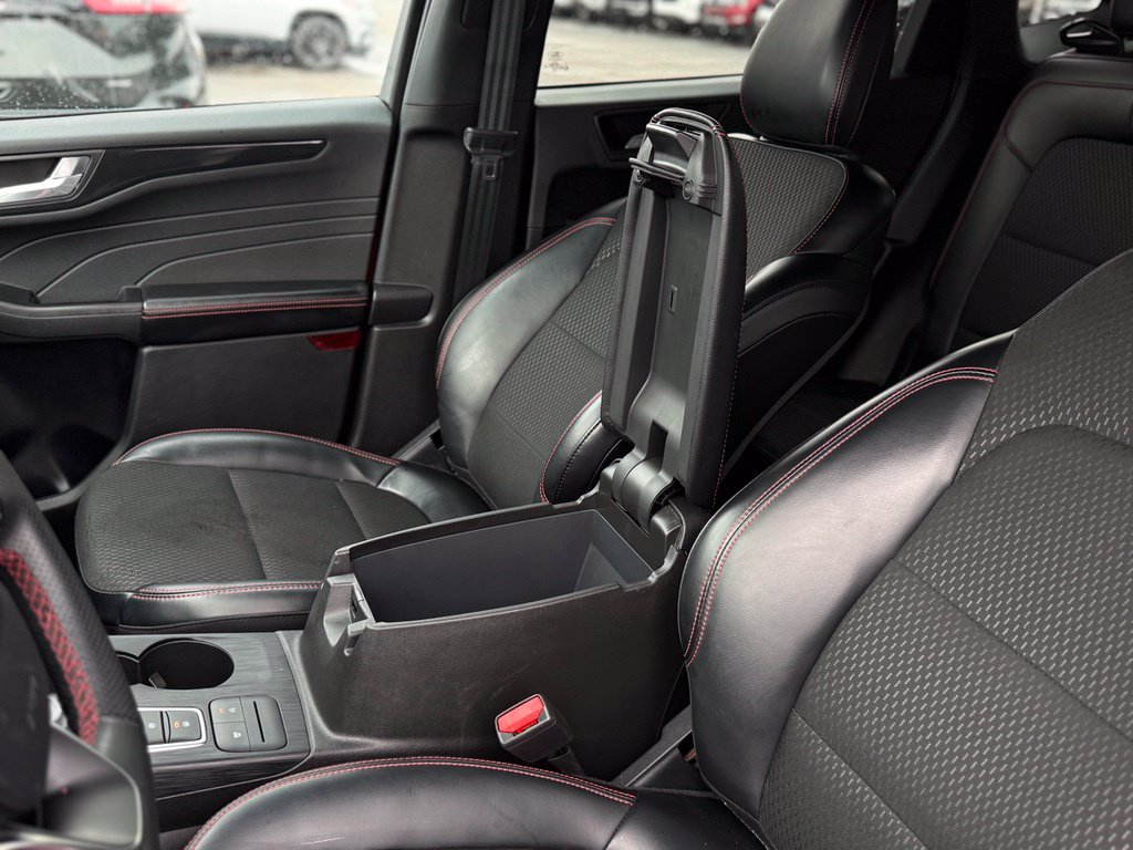 Used 2025 Ford Escape ST-Line AWD/4WD image 22