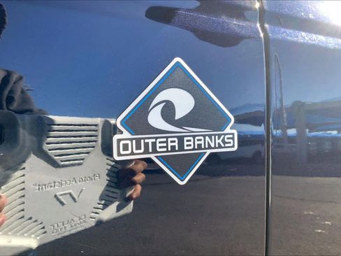 Used 2021 Ford Bronco Outer Banks image 9