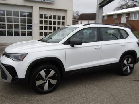 New 2026 Volkswagen Taos S image 2