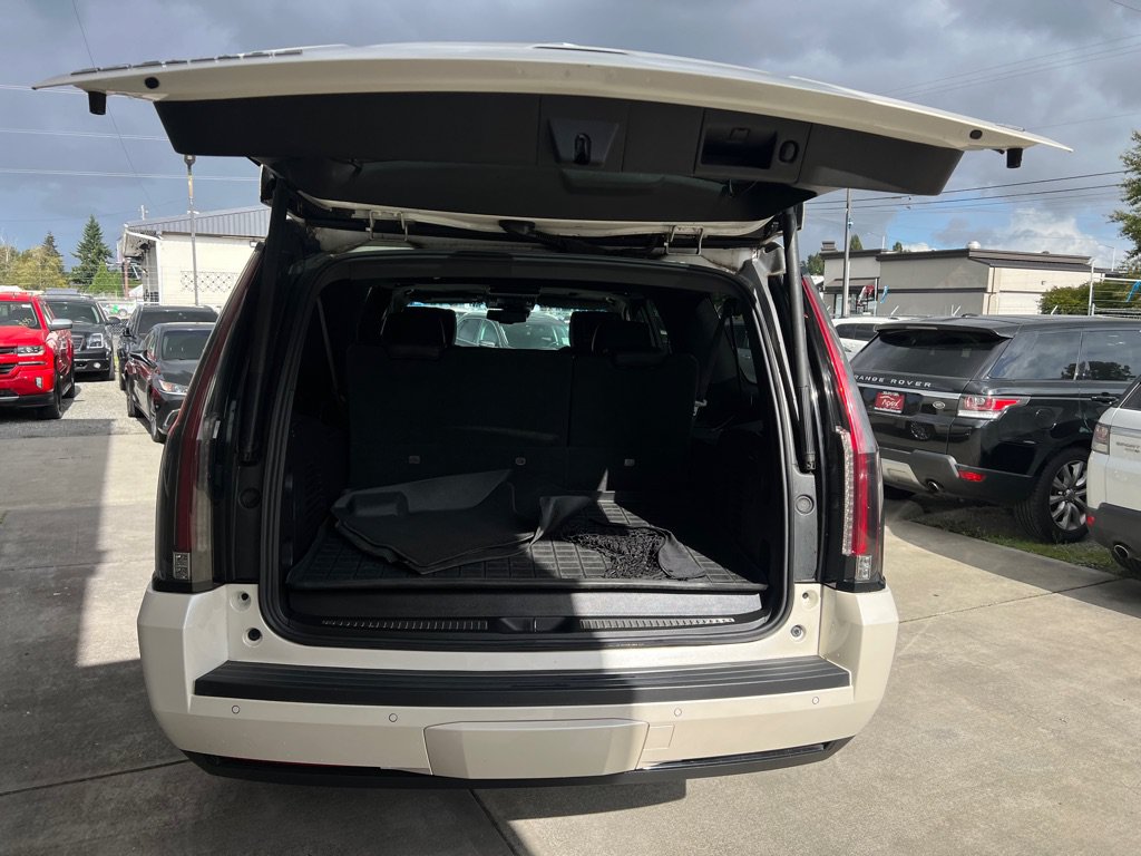 Used 2015 Cadillac Escalade ESV Platinum AWD/4WD image 18