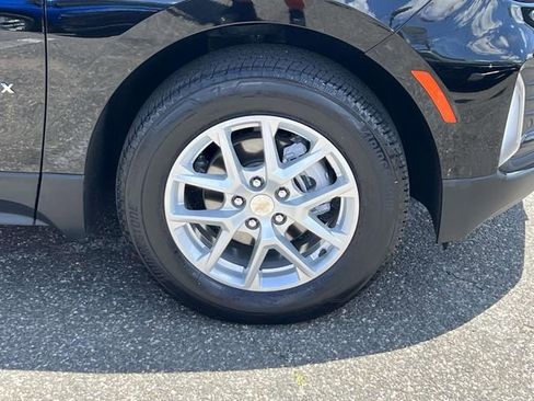 Used 2023 Chevrolet Equinox LT AWD/4WD image 8