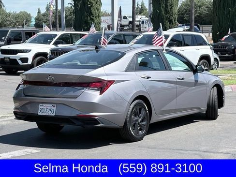 Used 2023 Hyundai Elantra SEL FWD image 5