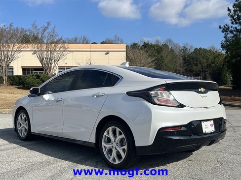 Used 2018 Chevrolet Volt Premier w/ Driver Confidence Package image 2