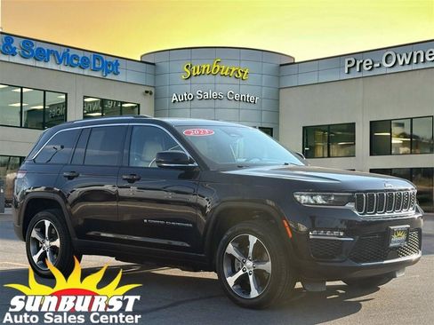 Used 2023 Jeep Grand Cherokee 4WD 4xe image 1