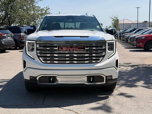 Used 2022 GMC Sierra 1500 Denali AWD/4WD image 2