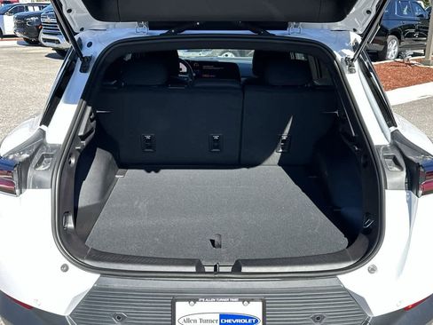 New 2026 Chevrolet Equinox EV LT image 6