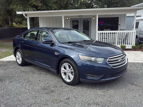 Used 2017 Ford Taurus SEL FWD image 1