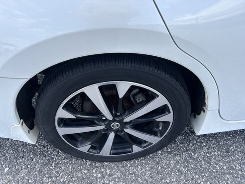 Used 2018 Nissan Altima 2.5 SR image 38