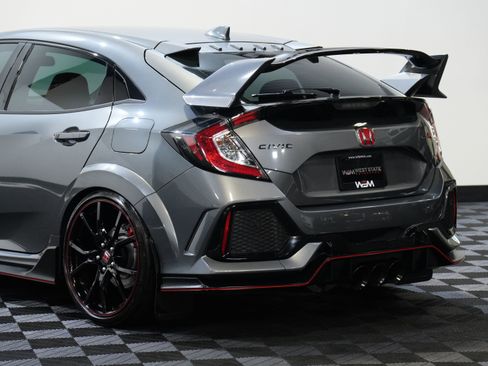 Used 2019 Honda Civic Type R image 15