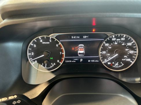 Used 2025 Nissan Rogue SV AWD/4WD image 24
