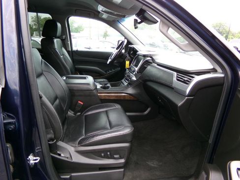 Used 2018 Chevrolet Suburban LT image 39