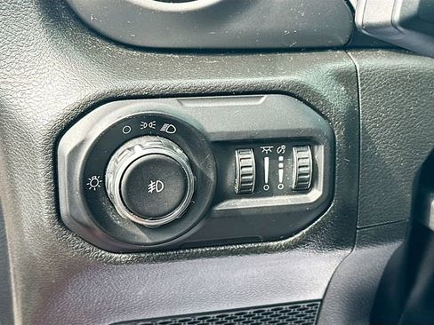Used 2022 Jeep Wrangler Sport AWD/4WD image 11