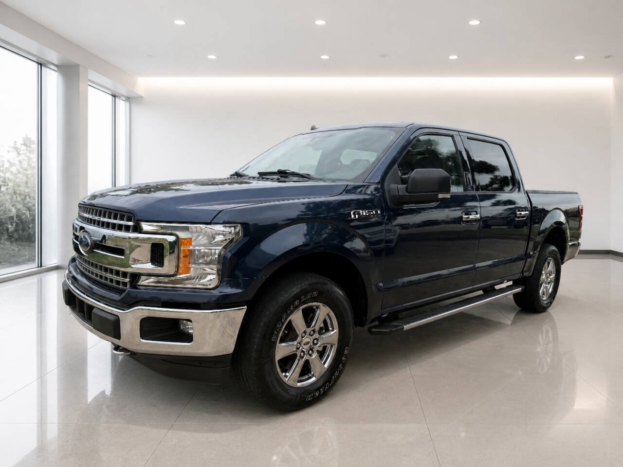 Used 2019 Ford F150 XLT w/ Equipment Group 302A Luxury AWD/4WD image 1