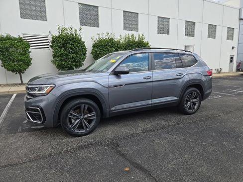 Used 2021 Volkswagen Atlas SE AWD/4WD image 2