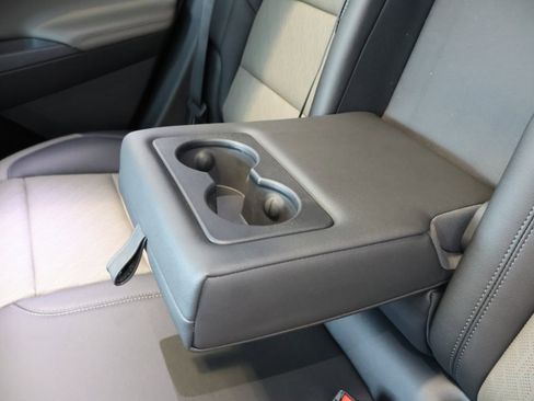 New 2026 Chevrolet Equinox LT w/ Convenience Package II image 27