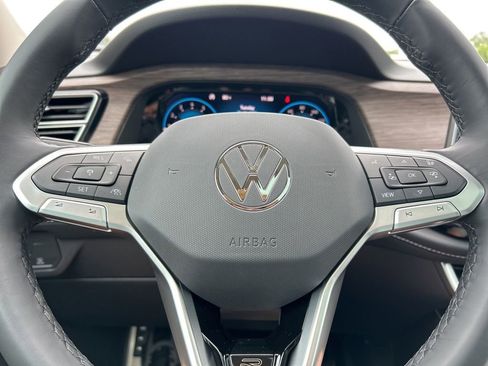 New 2025 Volkswagen Atlas SEL Premium R-Line image 18