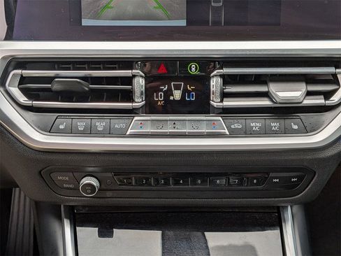 Used 2021 BMW 330i xDrive xDrive w/ Convenience Package image 17