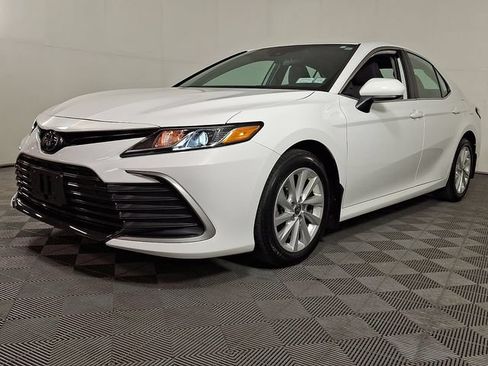 Used 2023 Toyota Camry LE AWD/4WD image 6