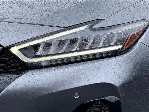 Used 2023 Nissan Maxima SL FWD image 32