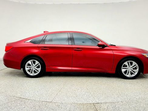 Used 2019 Honda Accord LX image 4