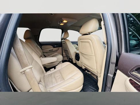 Used 2013 GMC Yukon Denali image 9