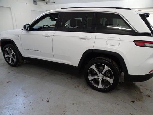 Certified 2023 Jeep Grand Cherokee 4WD 4xe w/ Luxury Tech Group II image 20