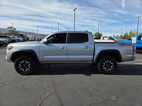 Used 2023 Toyota Tacoma TRD Off-Road w/ Technology Package AWD/4WD image 3