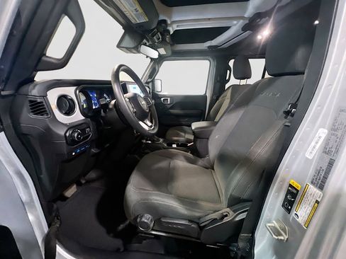 Used 2024 Jeep Wrangler Unlimited Sahara w/ Safety Group AWD/4WD image 13