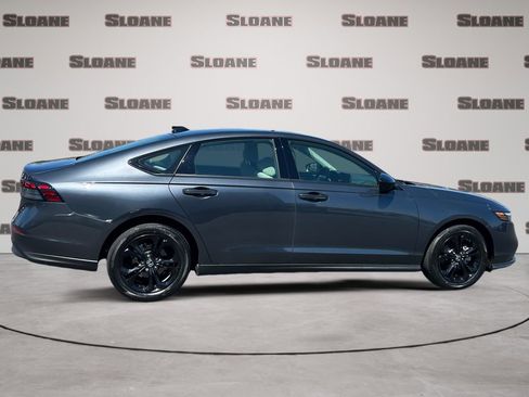 Used 2025 Honda Accord SE image 6