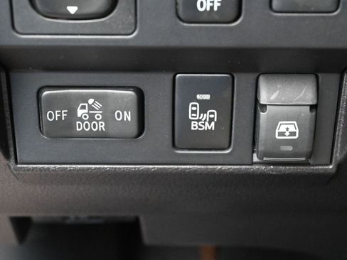 Certified 2016 Toyota Tundra Limited w/ Limited Premium Package image 17