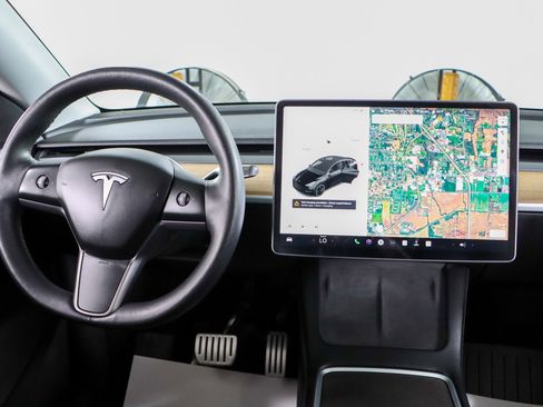 Used 2021 Tesla Model Y Performance AWD/4WD image 16