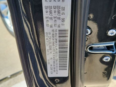 Used 2020 Jeep Cherokee Latitude image 32