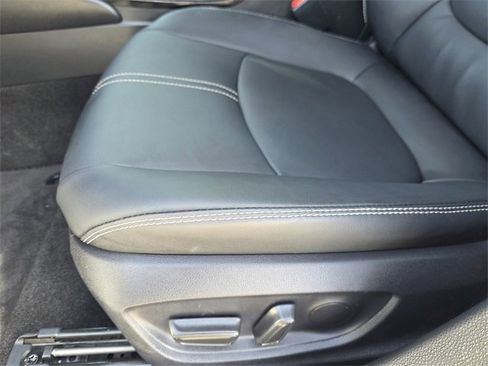 Used 2025 Toyota Corolla XLE image 18