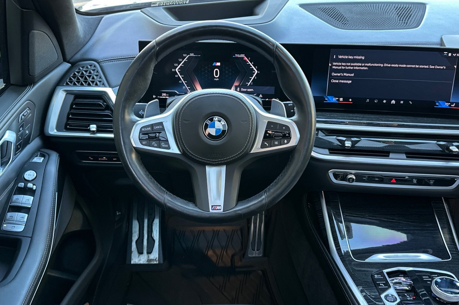Used 2024 BMW X7 xDrive40i w/ M Sport Package AWD/4WD image 32