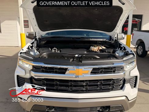 Used 2023 Chevrolet Silverado 1500 LT w/ Z71 Off-Road Package image 16