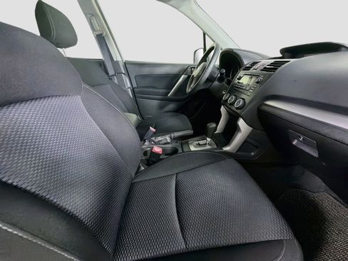 Used 2014 Subaru Forester 2.5i Premium AWD/4WD image 28