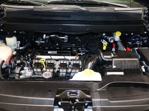 Used 2019 Dodge Journey SE image 9