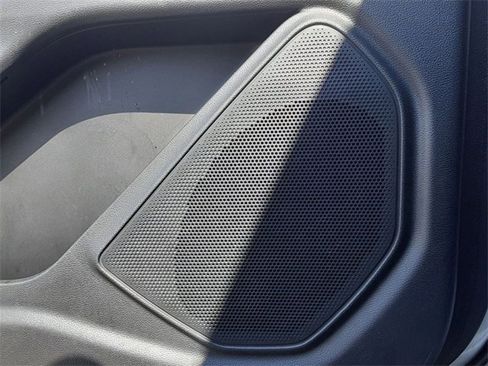 Used 2022 Ford Explorer XLT w/ Equipment Group 202A image 24