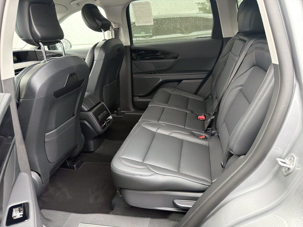 New 2026 Lincoln Nautilus Premier AWD/4WD image 6