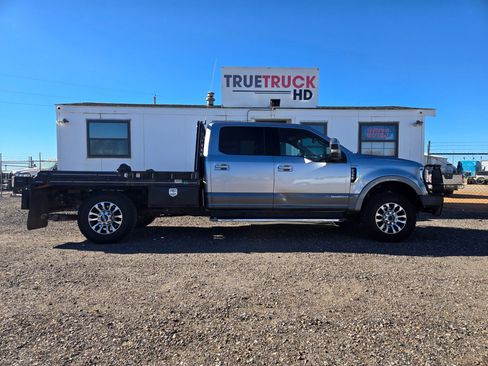 Used 2021 Ford F350 Lariat w/ FX4 Off-Road Package image 5