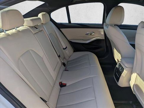 Used 2022 BMW 330i Sedan w/ Driving Assistance Package image 21
