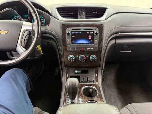 Used 2017 Chevrolet Traverse LT AWD/4WD image 27