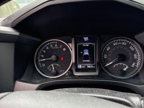 Used 2021 Toyota Tacoma TRD Sport image 12