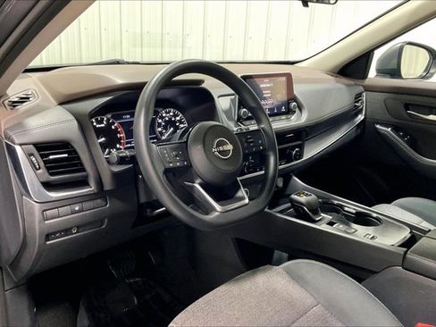Used 2023 Nissan Rogue SV FWD image 14